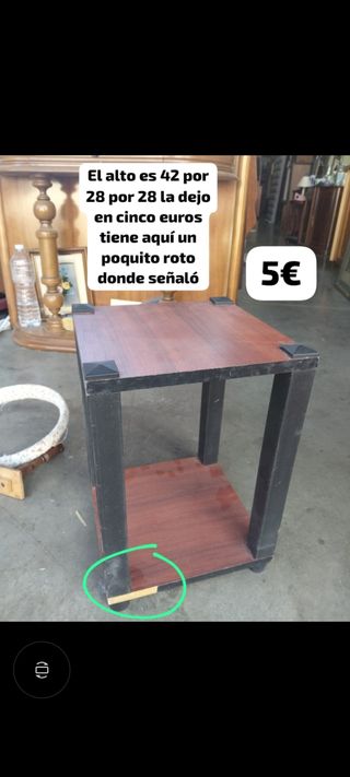 Mesa pequeña 42x28cm - 5€