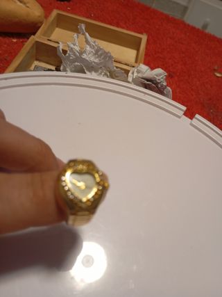 Anillo reloj dorado