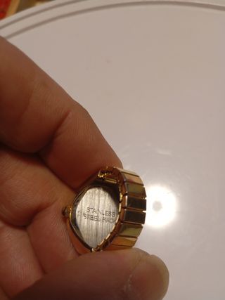 Anillo reloj dorado