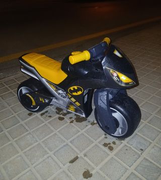 Moto Batman correpasillos sin uso prácticamente