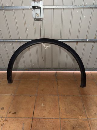 Aletínes VW Tiguan - LADO PILOTO GRIS
