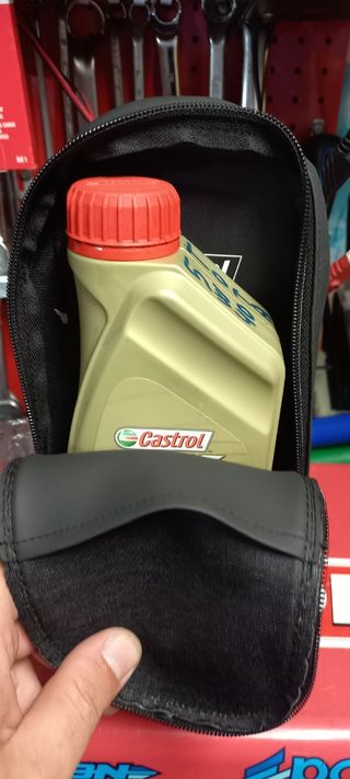 Bolsa portaaceite Castrol