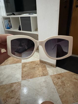 Gafas Karl Lagerfeld - Blancas y Negras