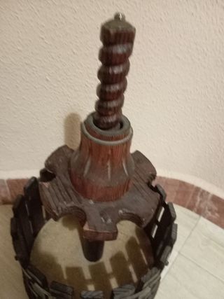 Botellero antiguo de madera