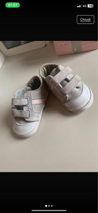 Scarpine neonata Benetton n.19