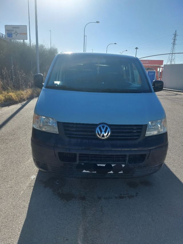 Volkswagen Transporter T5 2004