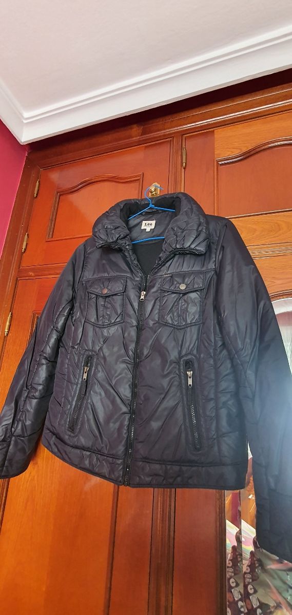 Chaqueta Lee negra acolchada