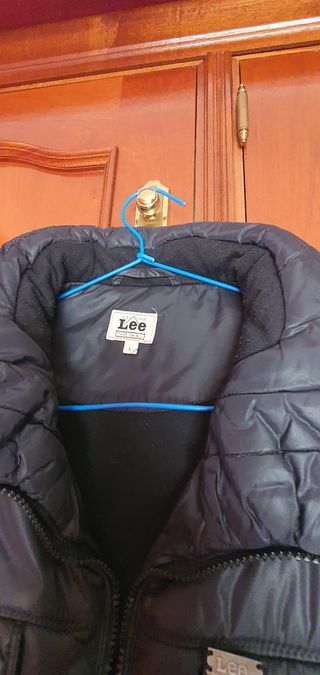 Chaqueta Lee negra acolchada