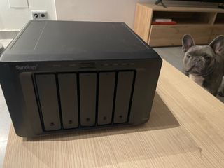Synology 1515 NAS (5 bahías) + 5 discos WD Red 4T