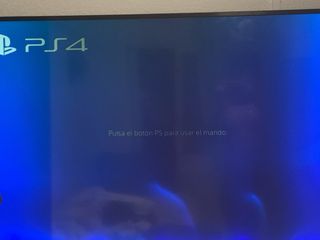 PS4 (PlayStation 4) negra