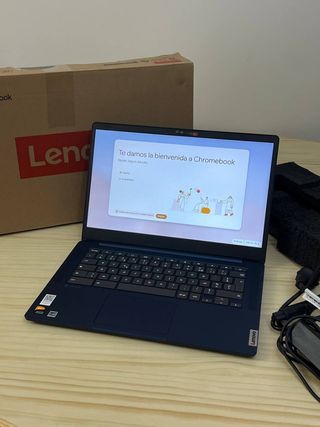 Lenovo IdeaPad Slim 3 Chromebook - Azul marino