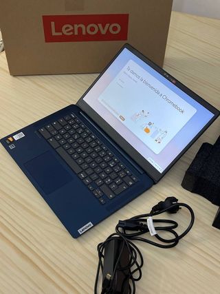 Lenovo IdeaPad Slim 3 Chromebook - Azul marino