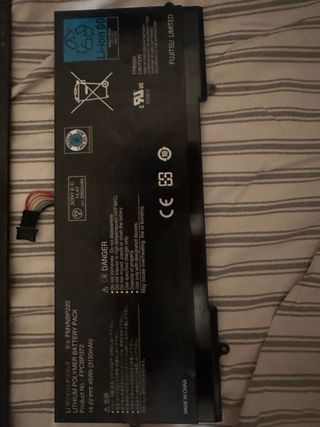Batería Fujitsu 14.4v 3150mAh y teclado fujitzu 