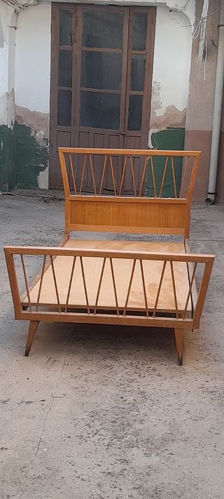 Cama vintage de madera años 50,60 
