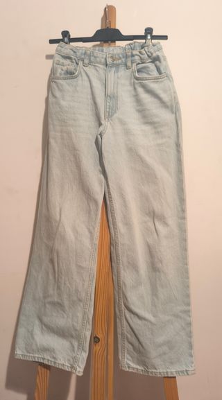 Pantalones vaqueros claros
Talla 158 cm
