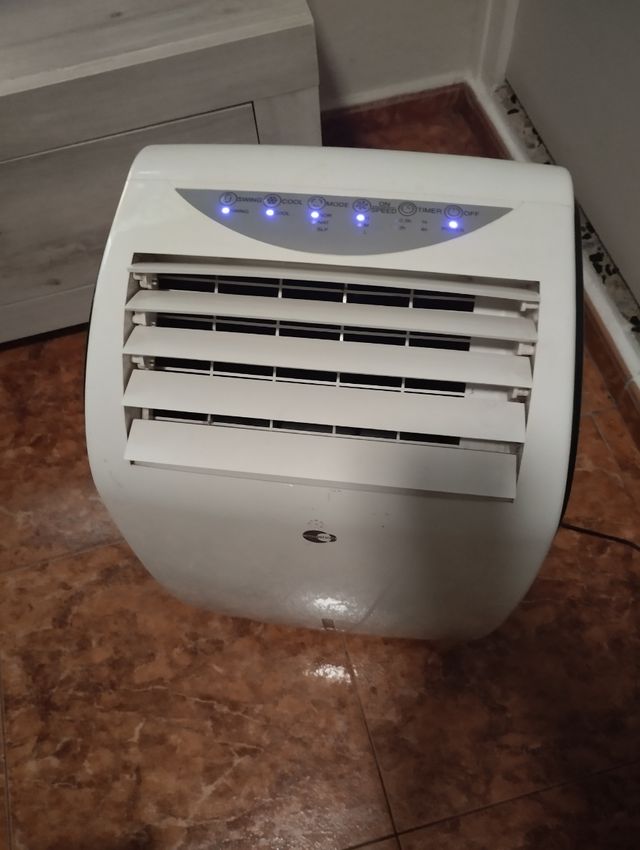 Pinguino Equalion - Come nuovo si abbina al ghiaccio.