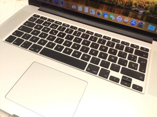 portatil apple apple macbook pro core i7 2.2 15 (2014) (a1398)