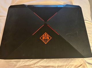 HP OMEN 15" Portátil - Negro/Rojo