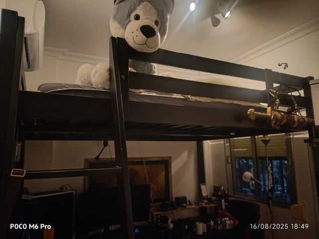 Cama alta IKEA STORA Negra