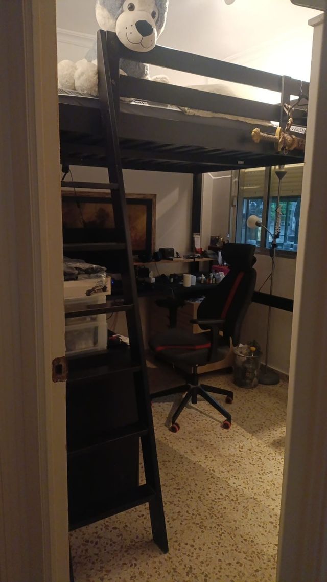 Cama alta IKEA STORA Negra