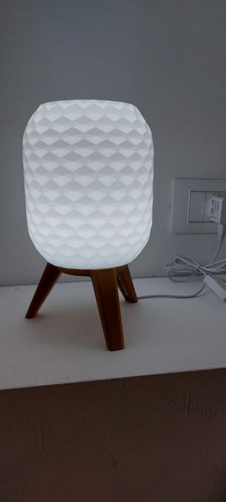 Lampada LED da tavolo - bianca e marrone