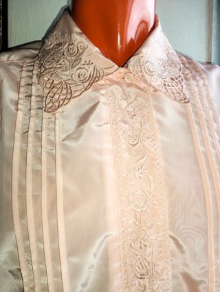 Blusa vintage ricamata color pesca 