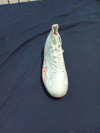 Zapatillas fútbol | Blancas y naranjas