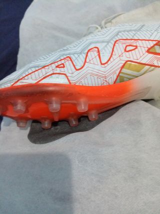 Zapatillas fútbol | Blancas y naranjas