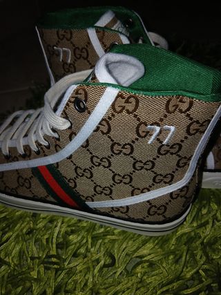 Scarpe Gucci alte, beige e marrone