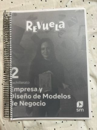 Libro de economía de 2º Bachillerato.