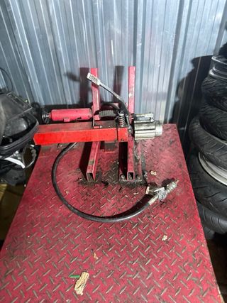 Elevador motos - Taller
neumático y hidráulico 
