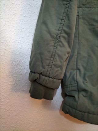 Parka verde con capucha desmontable mujer
