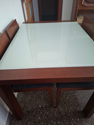 Mesa comedor + 4 sillas - cristal y madera