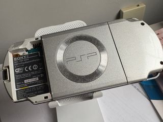 PSP Slim Plateada 