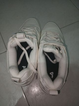 Zapatillas Fila blancas - 2 usos venta en persona 