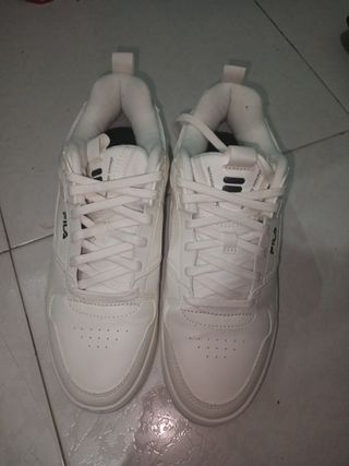 Zapatillas Fila blancas - 2 usos venta en persona 