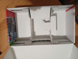 Caja Nintendo Switch edición Super Mario Odyssey.