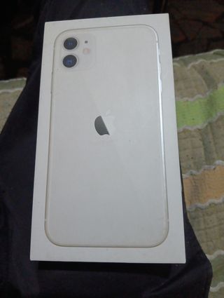 iPhone 11 Blanco - Caja 