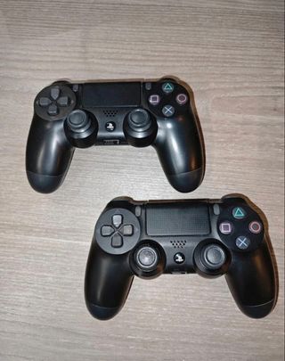 PS4 Slim 1TB + 2 Mandos + 2 Juegos