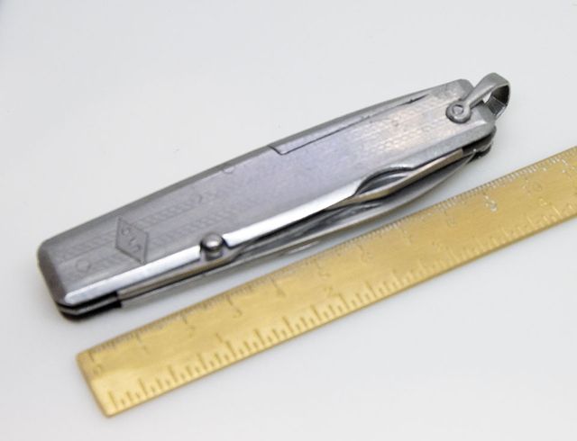 Coltello multiuso in acciaio inossidabile