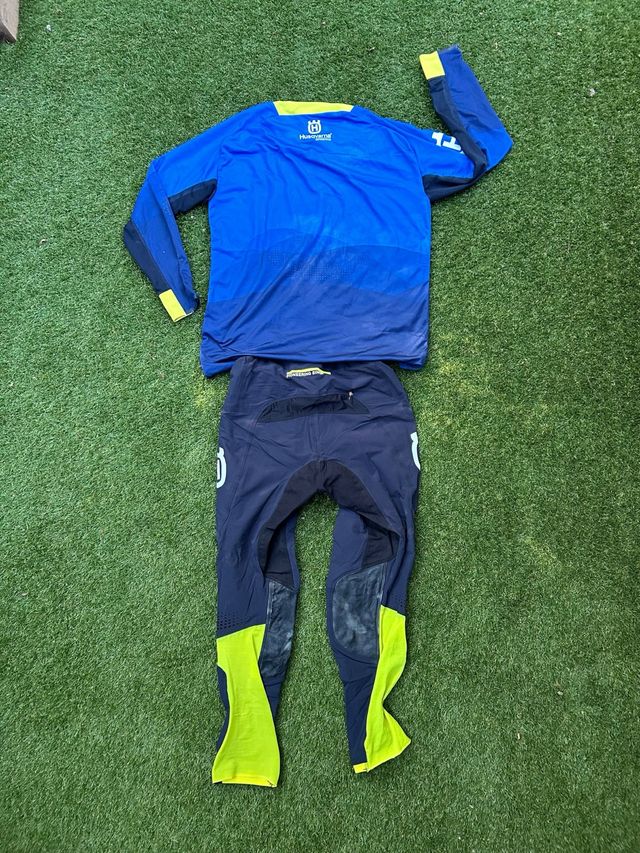 Equip. Enduro Husqvarna KTM: Camiseta y Pantalón