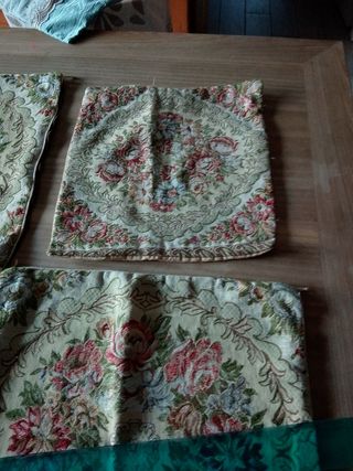 4 Copricuscini floreali beige + omaggio