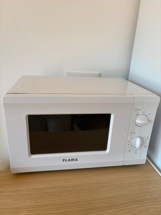 Microondas Flama - Blanco