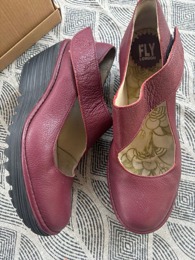 zapatos cuña nuevos fly london