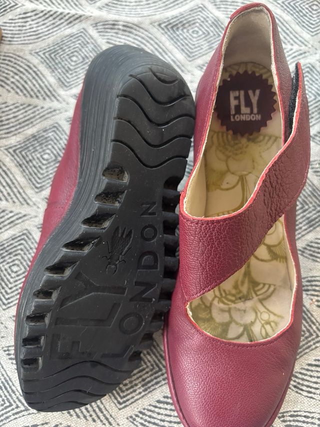 zapatos cuña nuevos fly london