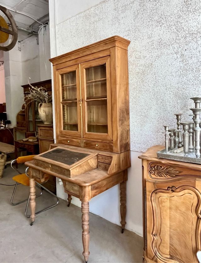 Escritorio vitrina/secreter abattant restaurado