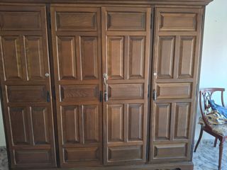 Armario madera maciza 4 puertas con llave