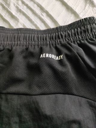 Short deportivo Adidas negro