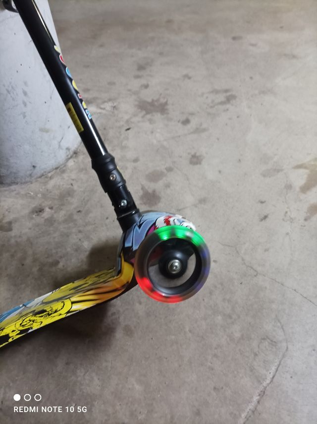 Patinete infantil SC-OOTER ruedas con luces 
