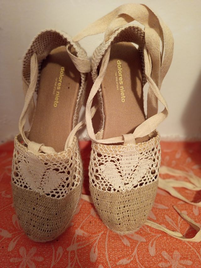 Alpargatas beige cordones nº 38
